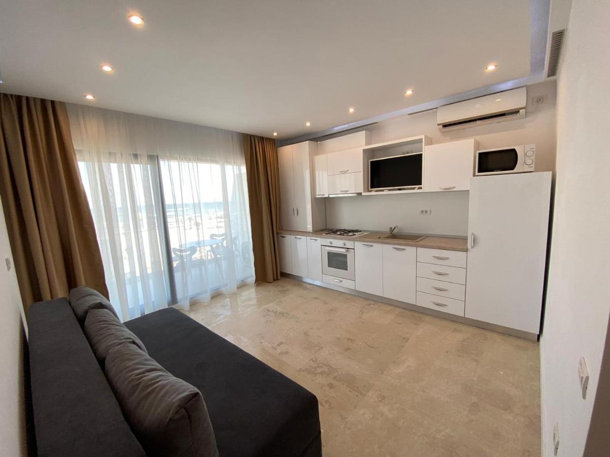 Apartament Ella Front View 那沃达利 外观 照片